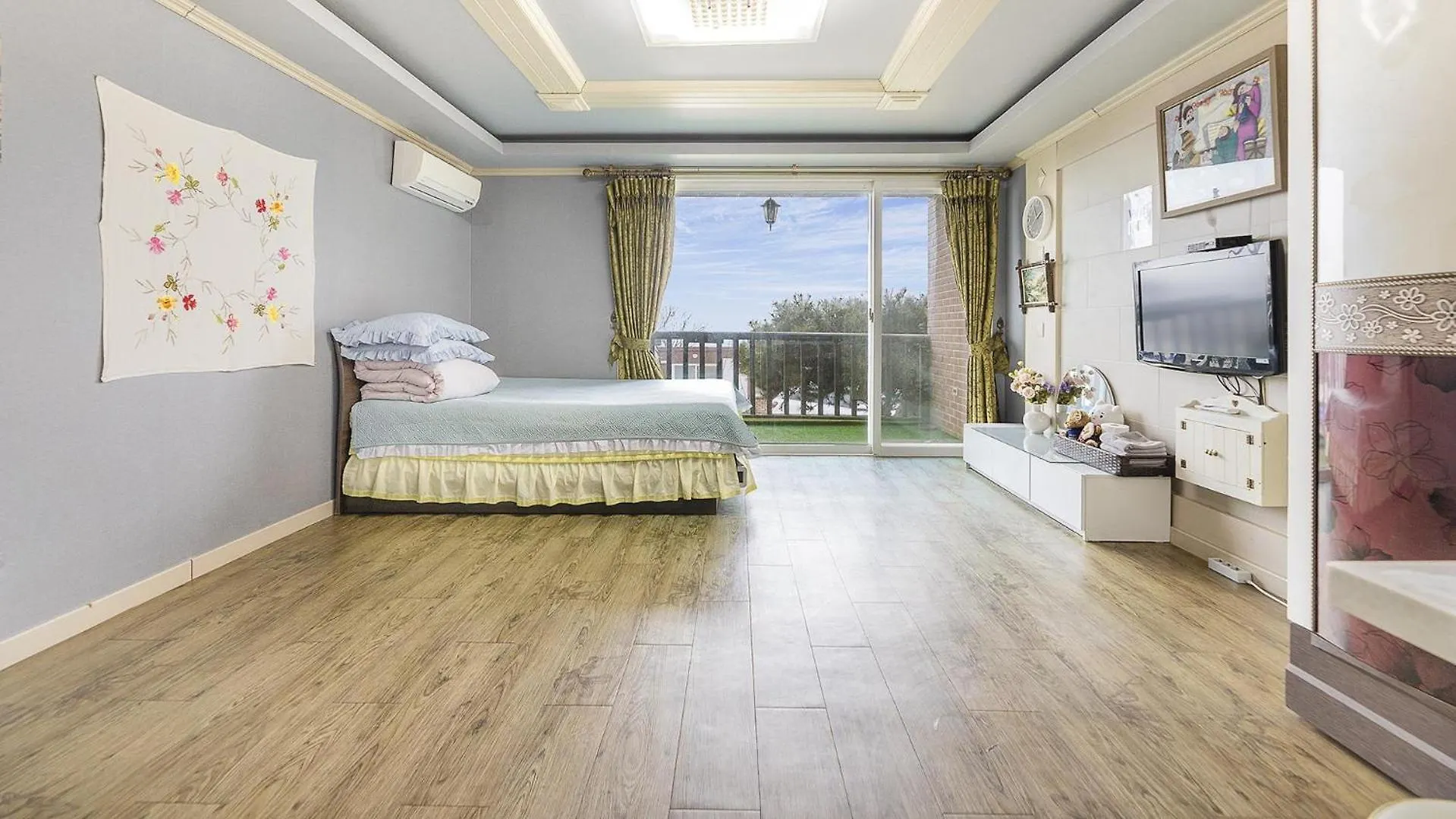 Ganghwa Badatgashimteo Pension Incheon